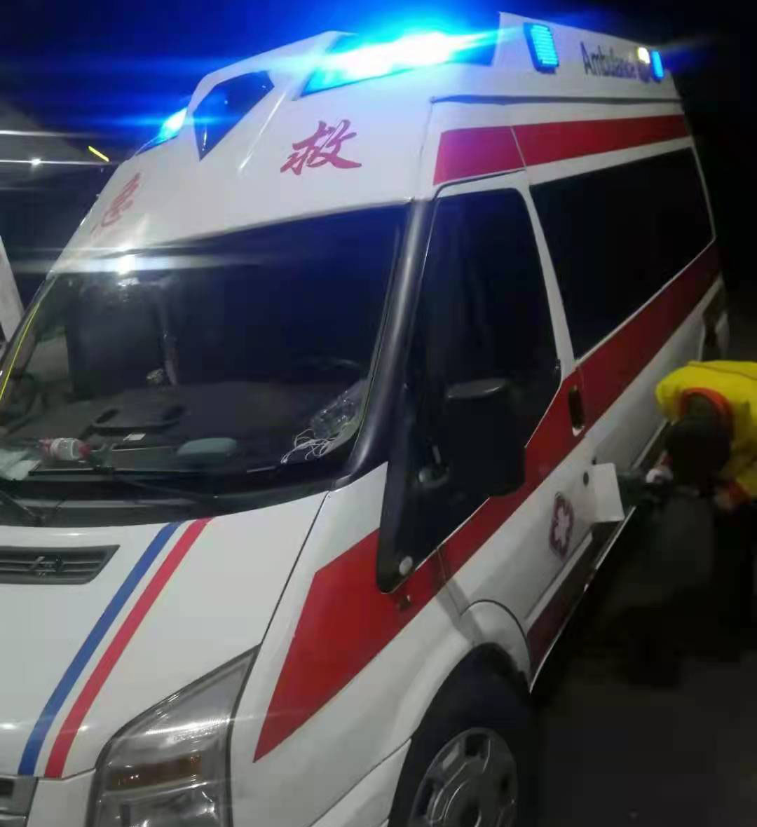 茂名市专业救护车出租